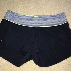 Lulu lemon size 4 speed up shorts